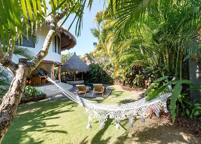 Barrels At Bingin * Uluwatu (Bali)